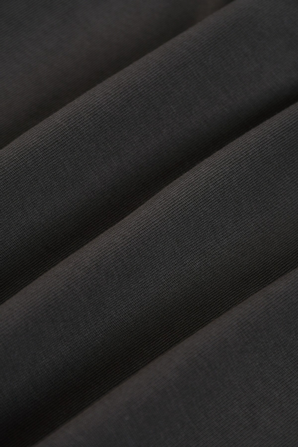 ブランドTシャツ着用イメージ